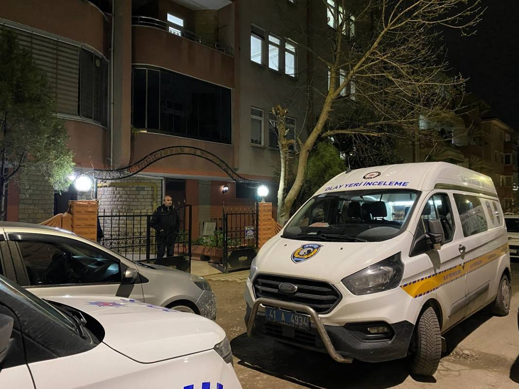 Boğazını kesip altınlarını çalmıştı: Bilezikleri kolundan nasıl keseceğini kuyumcuya sormuş 2